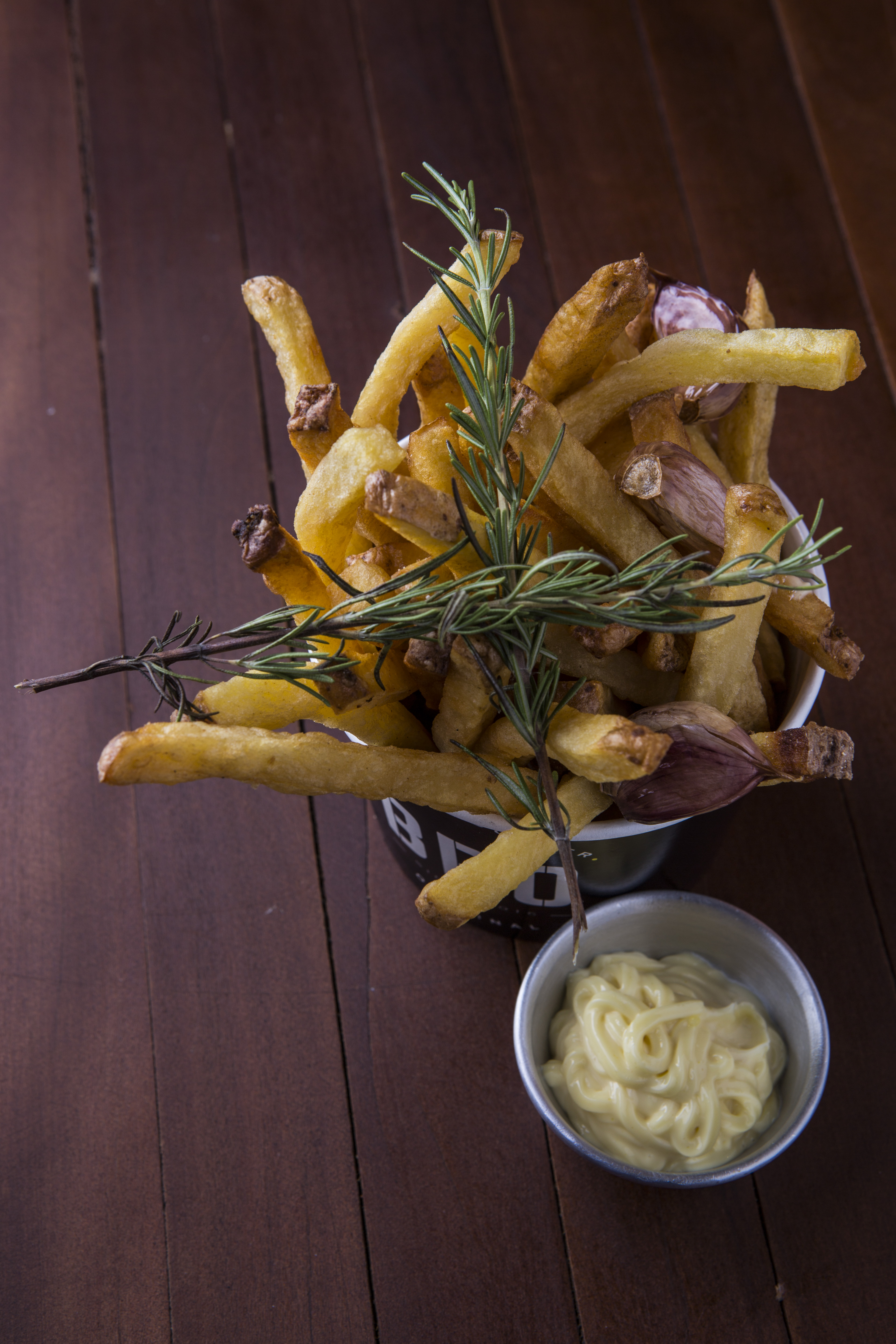 Batata frita com maionese _ Bro Burger _ comidinhas/gastronomia