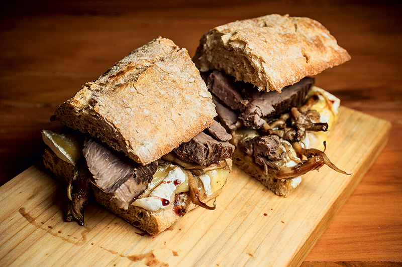 Sanduíche de rosbife Sanduíche de rosbife