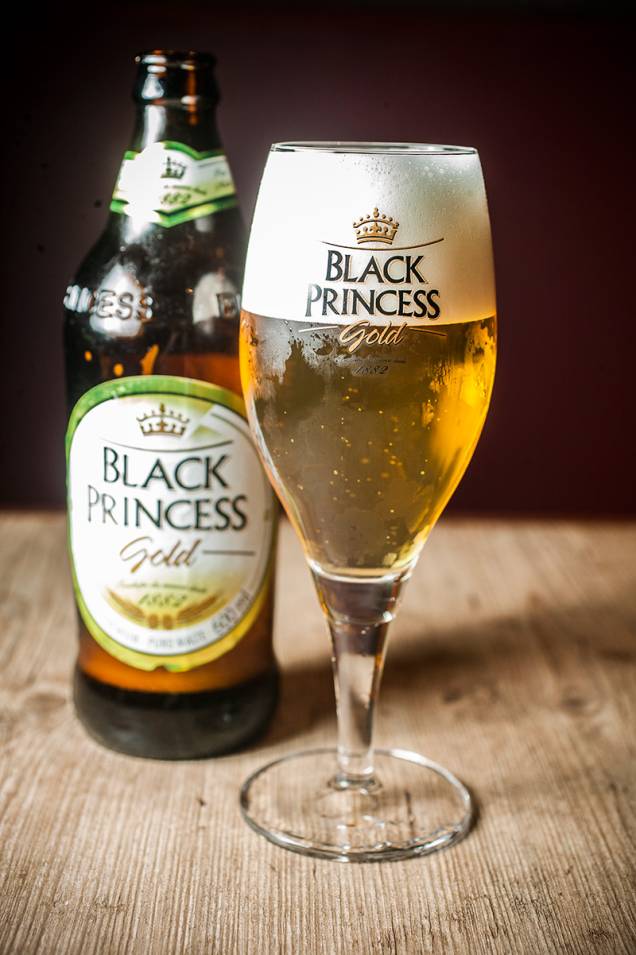 A pilsen Black Princess Gold, do Grupo Petrópolis A pilsen Black Princess Gold, do Grupo Petrópolis