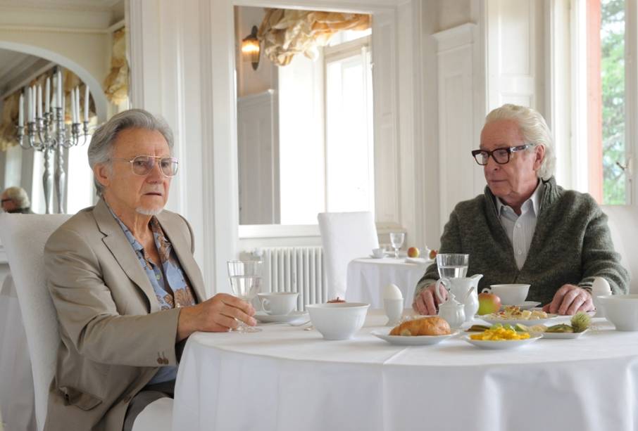 A Juventude: Harvey Keitel e Michael Caine ficam hospedados nos Alpes suíços durante a temporada de verão