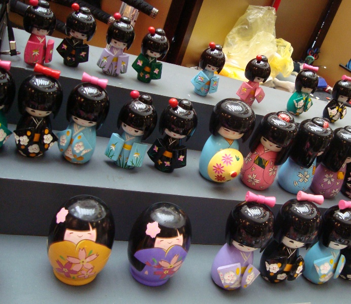 Os visitantes também poderão passear pela feira de artigos típicos Os visitantes também poderão passear pela feira de artigos típicos