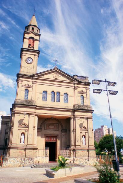 A Igreja Nossa Senhora do Ó: treze missas por semana