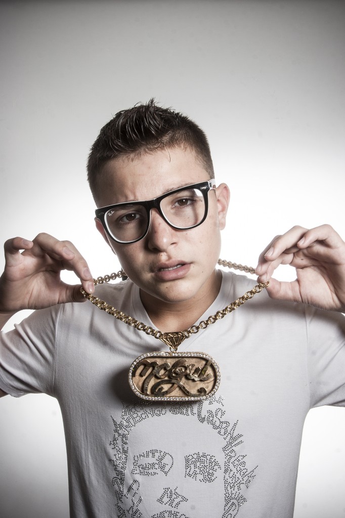 MC Gui: Justin Bieber do funk ostentação canta música inédita