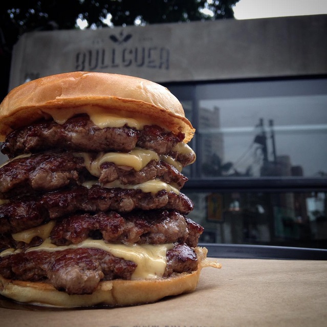 Bullguer – Anália Franco