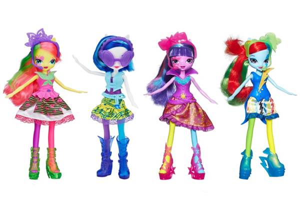 Kit de bonecas Equestria Girls: R$ 199,99 na <a href="https://www.rihappy.com.br/bonecas-equestria-girls-new-fluttershy-dj-pon-3-new-twilight-sparkle-e-new-rainbow-dash-hasbro-100117756/p?idsku=100117756&_ga=1.100117756.1564272665.1445003846" rel="Ri Happy">Ri Happy</a>