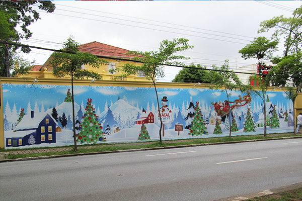 Painel natalino no número 1008 da Avenida Brasil: parte da decoração Painel natalino no número 1008 da Avenida Brasil: parte da decoração