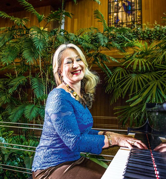 Pianista Betth Ripolli