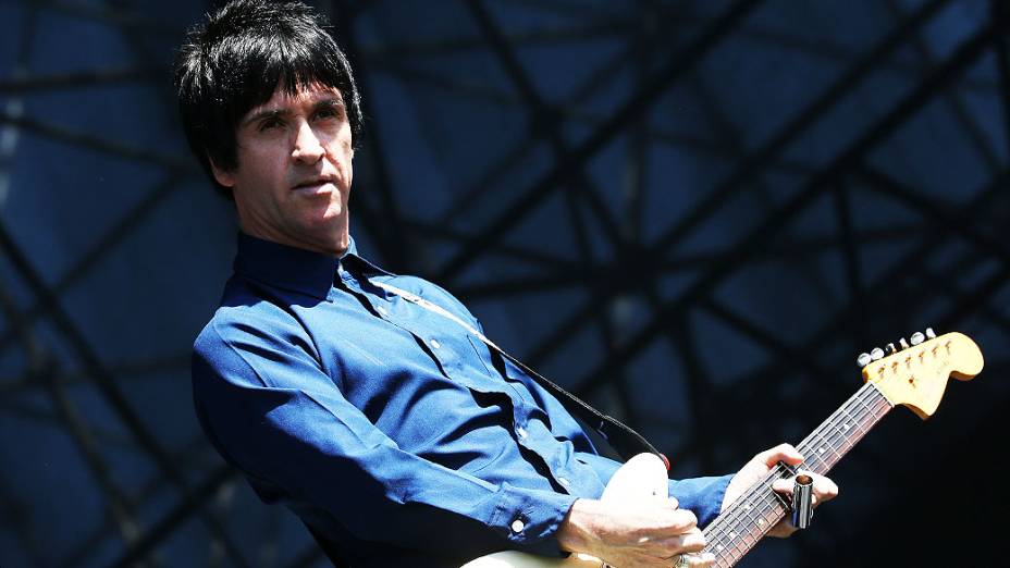 Roqueiro Johnny Marr faz bom show no inicio do segundo dia de festival Roqueiro Johnny Marr faz bom show no inicio do segundo dia de festival
