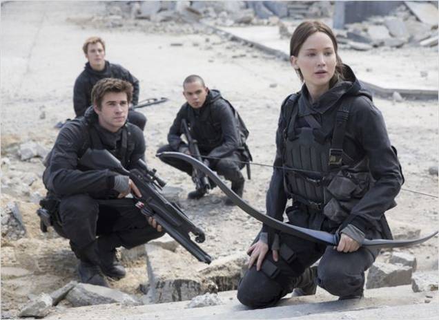 Jogos Vorazes: A Esperança - O Final: Katniss Everdeen continua sua luta contra a Capital Jogos Vorazes: A Esperança - O Final: Katniss Everdeen continua sua luta contra a Capital