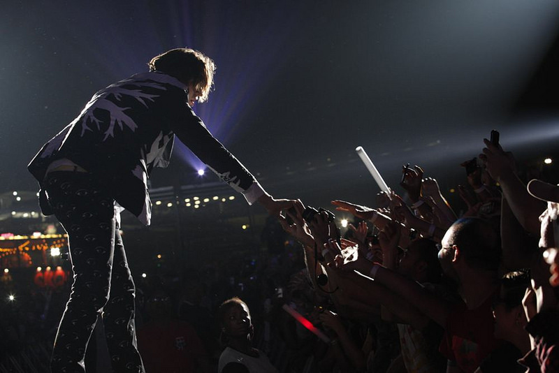 Arcade Fire fez uma apresentação eletrizante para fechar o Lollapalooza 2014 Arcade Fire fez uma apresentação eletrizante para fechar o Lollapalooza 2014