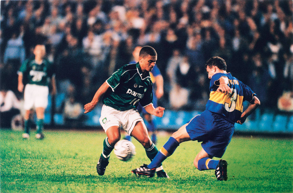 Livro sobre trajetória de Alex, ex-jogador do Palmeiras, é lançado