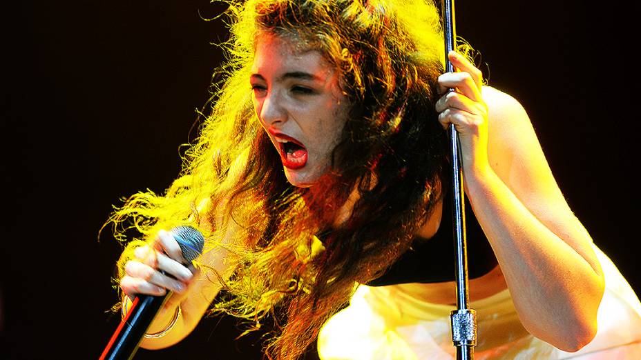 Com um show introspectivo e vibrante, a adolescente neozelandesa de 17 anos foi uma das grandes surpresas do primeiro dia do festival Com um show introspectivo e vibrante, a adolescente neozelandesa de 17 anos foi uma das grandes surpresas do primeiro dia do festival