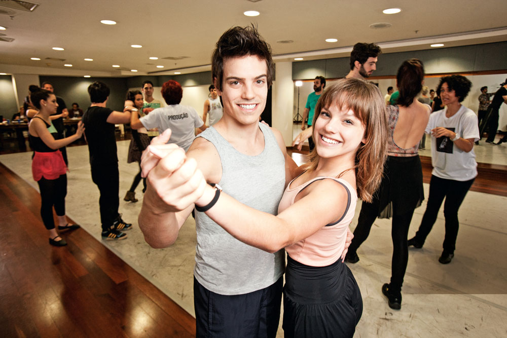 Atores disputam papéis do musical Cinderella