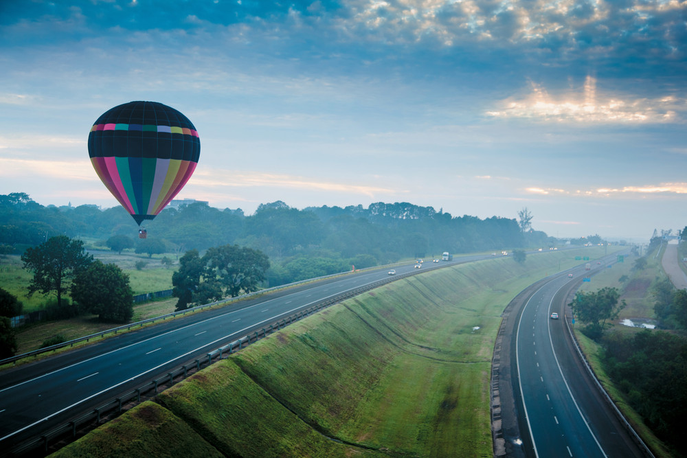 Rodovia Castelo Branco no amanhecer