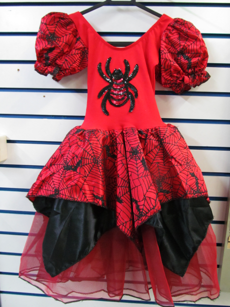 Vestido teia de aranha: 150 reais, na Império das Festas