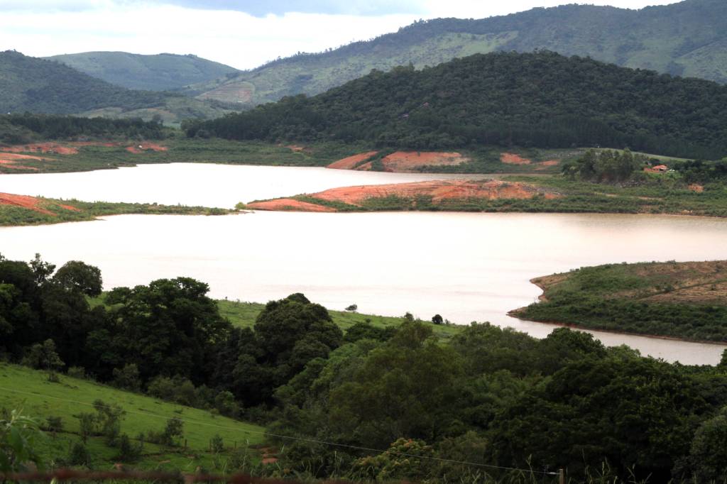 Sem chuvas, Cantareira registra baixa neste domingo (7)