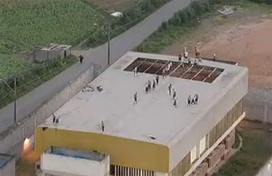 Menores fazem rebelião e reféns na Fundação Casa de Guarulhos