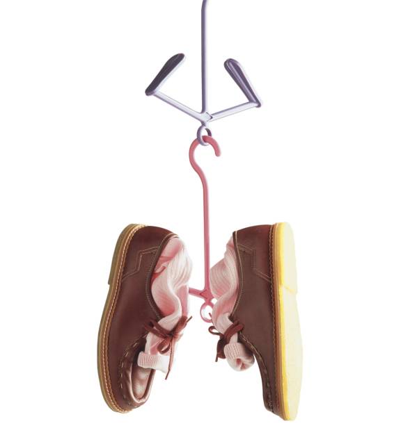 2 - Cabide para guardar os tênis pendurados, de 1988