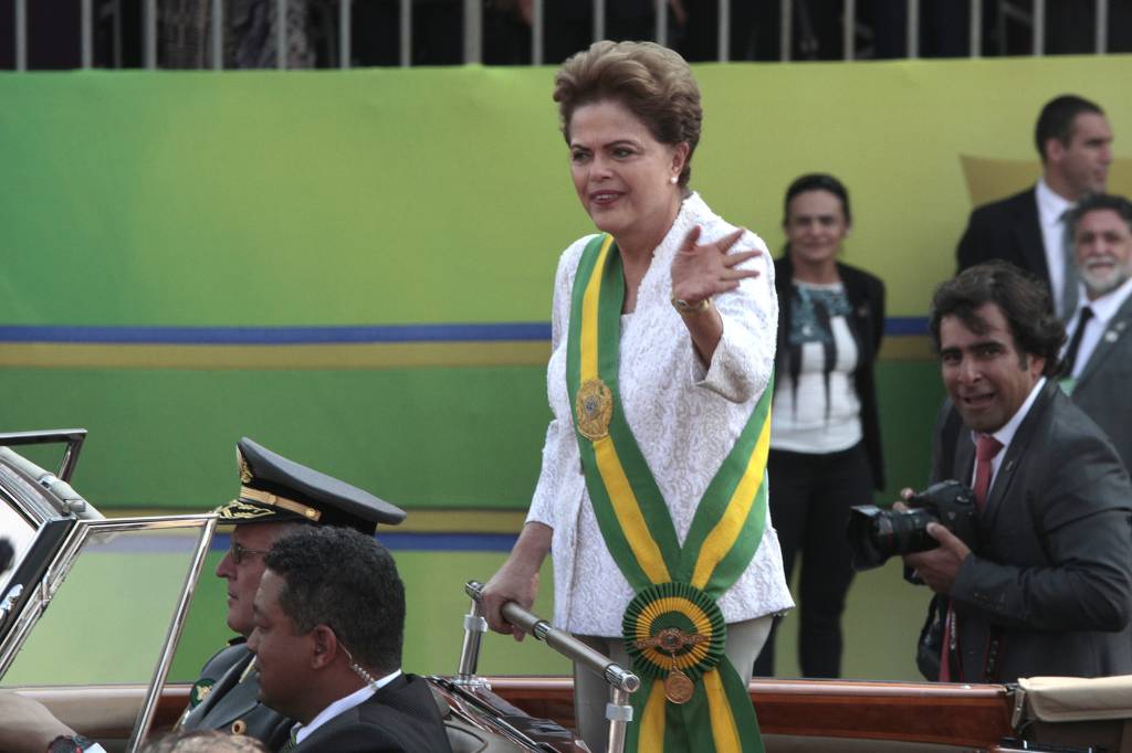 Ministro da Defesa devolverá competências aos militares