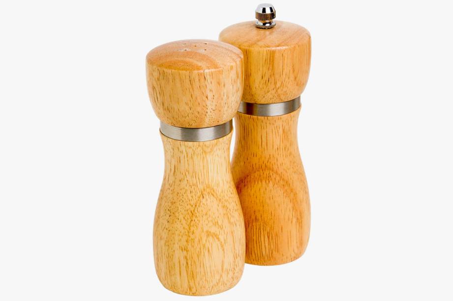 R$ 70,20 o par. Saleiro e moedor de pimenta. R$ 70,20 o par. Saleiro e moedor de pimenta.