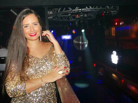 Mulher é indiciada por chantagear cliente pelo WhatsApp