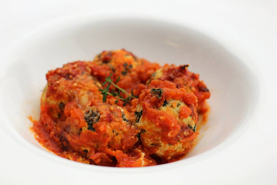 Nhoque de espinafre e ricota Nhoque de espinafre e ricota