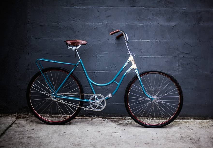 Jagaren: exemplar sueco dos anos 40, ganhou nova pintura, selim e manoplas no guidão. Valor estimado: 7 000 reais Jagaren: exemplar sueco dos anos 40, ganhou nova pintura, selim e manoplas no guidão. Valor estimado: 7 000 reais