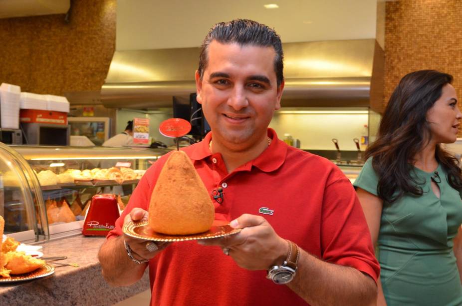 Cake Boss: confeiteiro experimentou a coxinha de 1 quilo