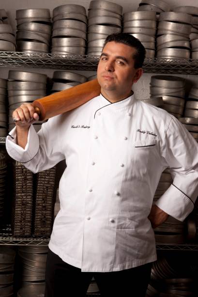 Astro do reality show Cake Boss, Buddy Valastro desembarca em São Paulo na manhã do domingo (20)