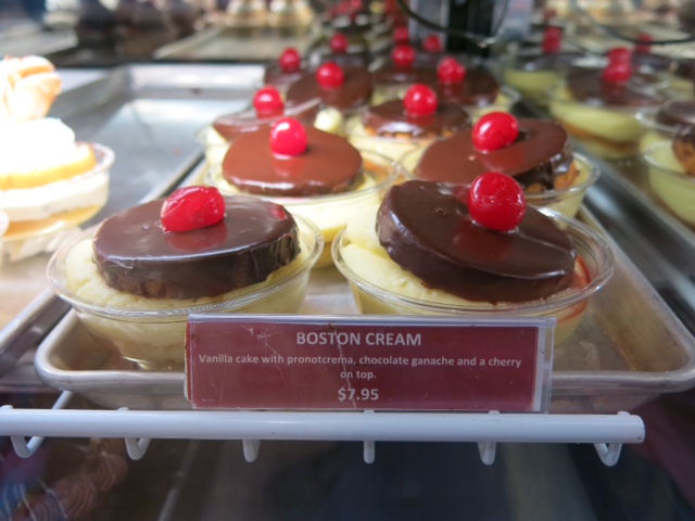 Guloseima chamada boston cream custa 7,95 dólares