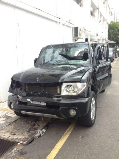 O carro que atropelou foliões de blocos na Vila Madalena