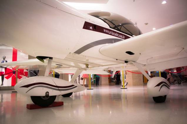 Também serão exibidas réplicas de aeronaves na Expofly Também serão exibidas réplicas de aeronaves na Expofly