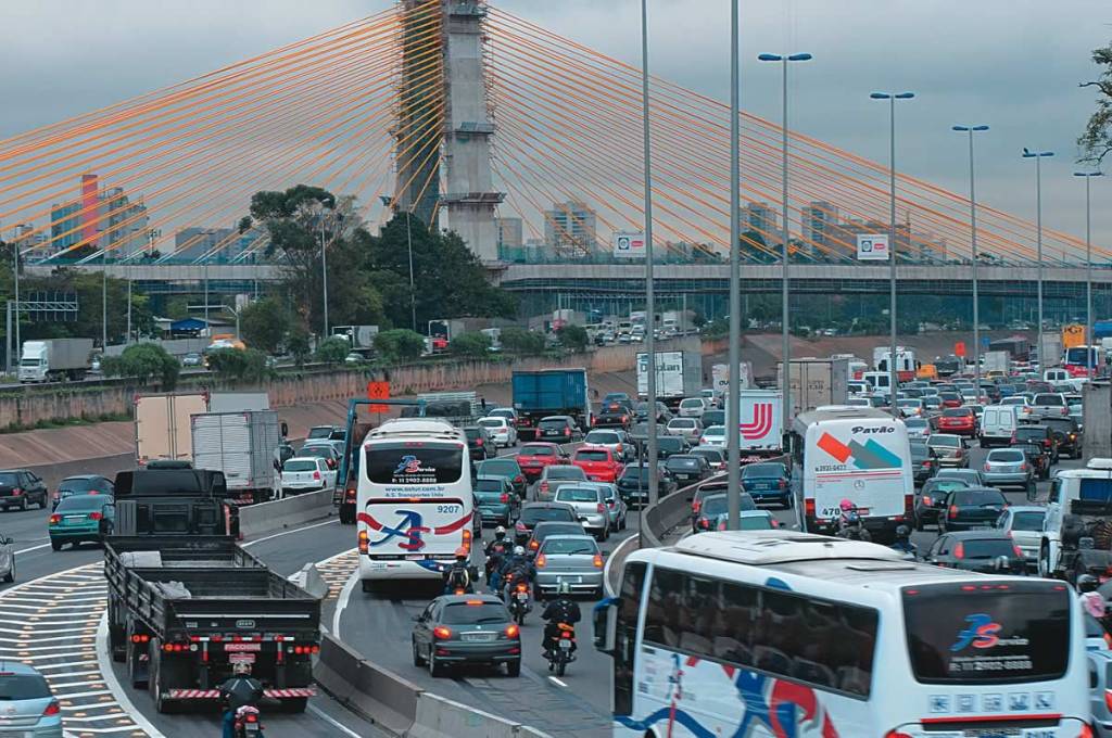 Limite de velocidade nas marginais será reduzido em julho