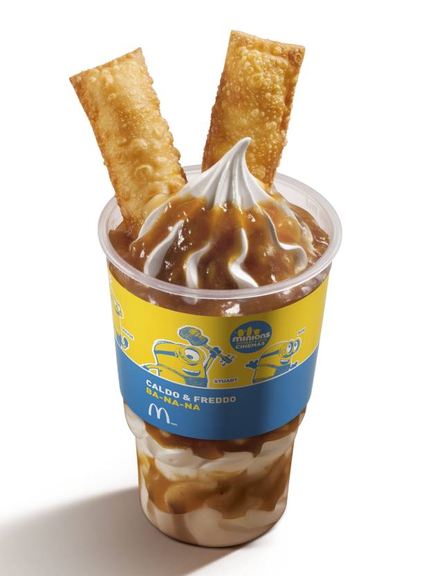 Sorvete de baunilha com duas tortinhas de banana e três opções de calda é criação do McDonalds Sorvete de baunilha com duas tortinhas de banana e três opções de calda é criação do McDonalds