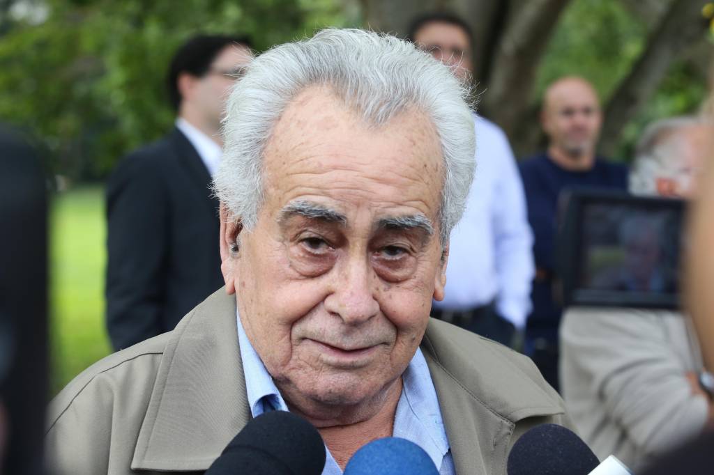 Morre Zito, bicampeão mundial pela seleção e pelo Santos