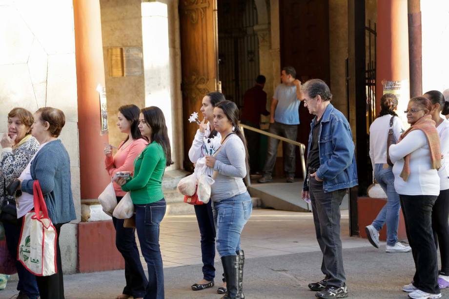 	Popular principalmente entre mulheres, Santo Antônio é conhecido por dar uma força para quem quer se casar