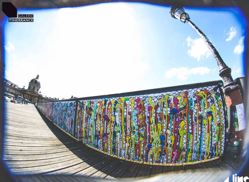 Promovida pela galeria francesa Itinerrance, exposição de arte de rua entra no lugar dos cadeados do amor da Pont des Arts, em Paris