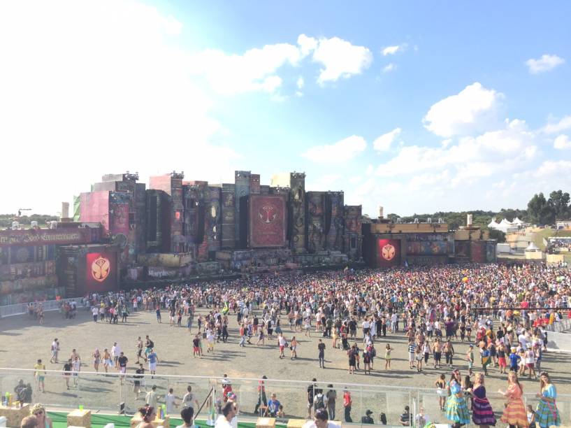 Tomorrowland Brasil: evento vai reunir em três dias 180 000 pessoas Tomorrowland Brasil: evento vai reunir em três dias 180 000 pessoas