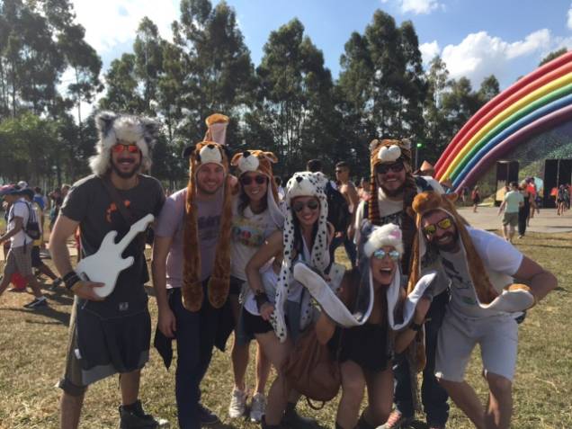 Público no Tomorrowland aposta em fantasias e adereços para curtir a festa em Itu Público no Tomorrowland aposta em fantasias e adereços para curtir a festa em Itu