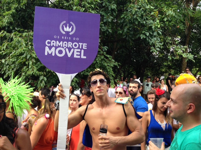 Fantasia de Rei do Camarote no bloco Confraria do Pasmado Fantasia de Rei do Camarote no bloco Confraria do Pasmado