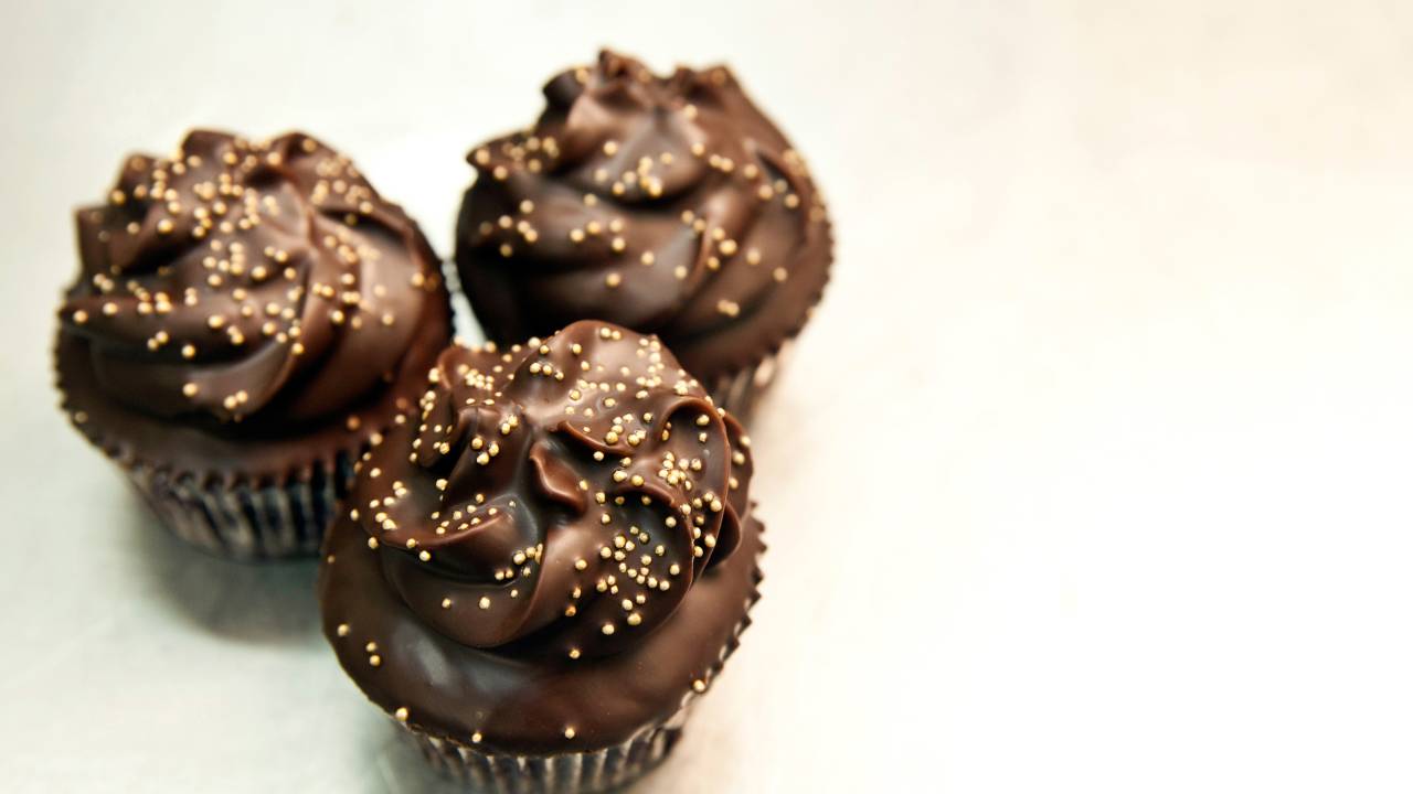 Cupcake de chocolate com doce de leite