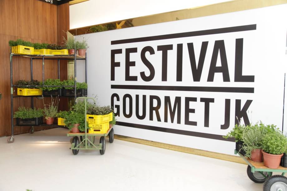 A entrada custa R$ 5,00, o valor será revertido para a Unibes (União Brasileiro-Israelita do Bem-Estar Social) A entrada custa R$ 5,00, o valor será revertido para a Unibes (União Brasileiro-Israelita do Bem-Estar Social)