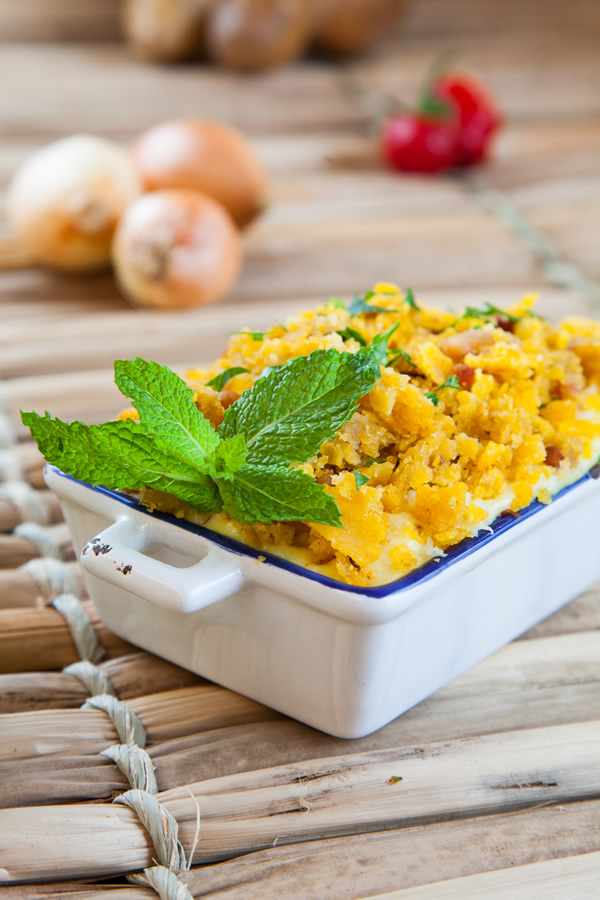 Caiubier: escondidinho de carne seca com purê e farofa de banana (R$ 24,90) Caiubier: escondidinho de carne seca com purê e farofa de banana (R$ 24,90)