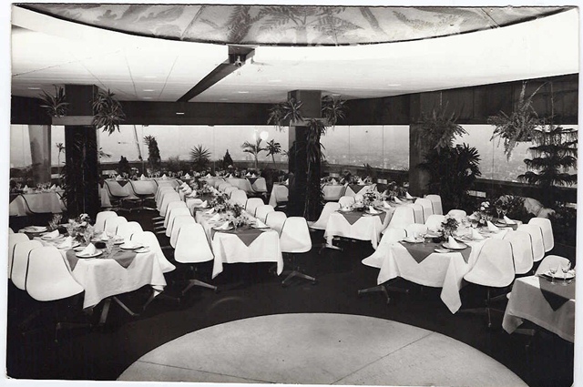 Terraço Itália: salão vermelho na época da inauguração Terraço Itália: salão vermelho na época da inauguração