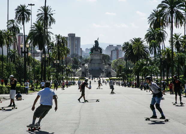 Ladeira que liga os jardins do Museu Paulista ao Monumento à Independência tem 450 metros de comprimento Ladeira que liga os jardins do Museu Paulista ao Monumento à Independência tem 450 metros de comprimento