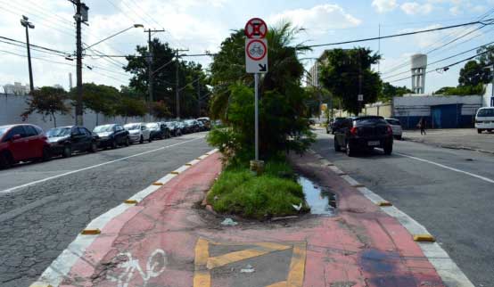 Ciclofaixa da Avenida Torres de Oliveira