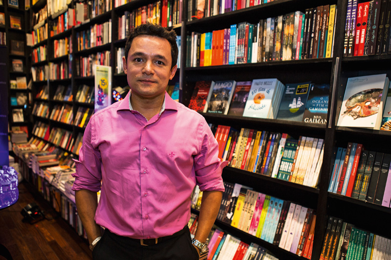 Polêmico, coach Rodrigo Fonseca atrai clientes famosos