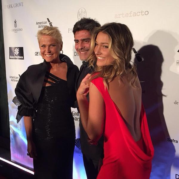 Sasha e Xuxa durante o baile de gala da Brazil Foundation em Miami Sasha e Xuxa durante o baile de gala da Brazil Foundation em Miami