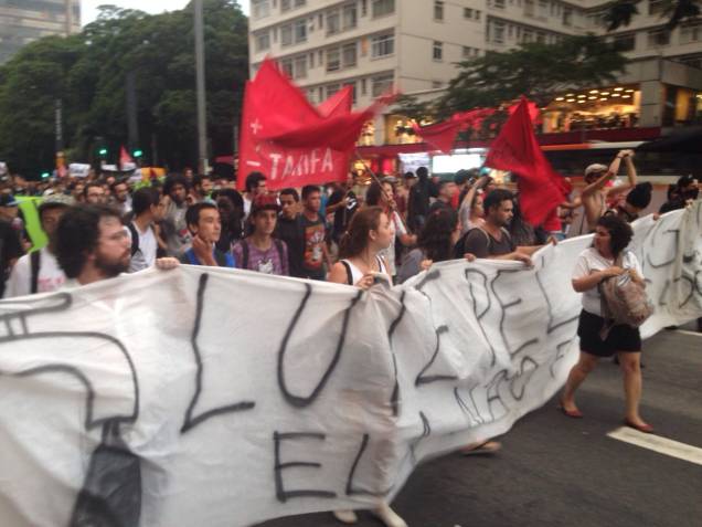 Protesto é contra a falta de água em São Paulo Protesto é contra a falta de água em São Paulo