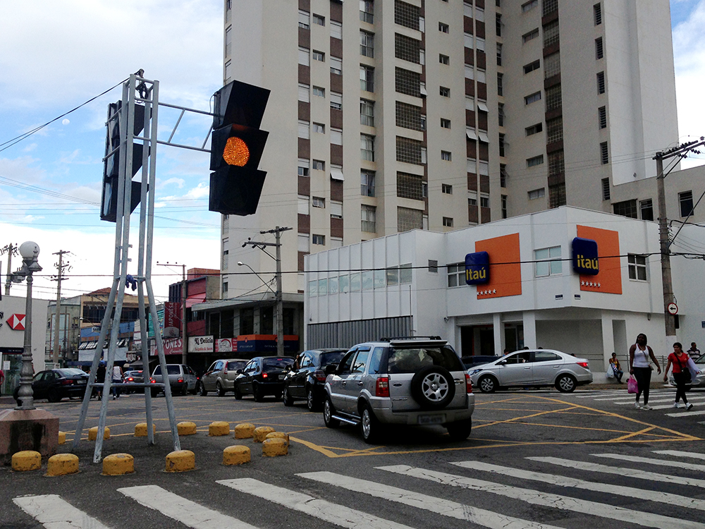 Estiagem em Itu levou a saques e ataques a políticos